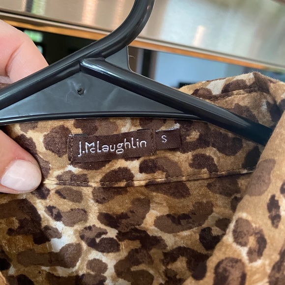J.McLaughlin Animal Print Lois Top. NWOT. - Picture 3 of 4
